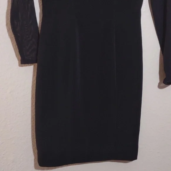 SLIGHTLY USED BLACK DRESS MESH FRONT - Picture 6 of 12